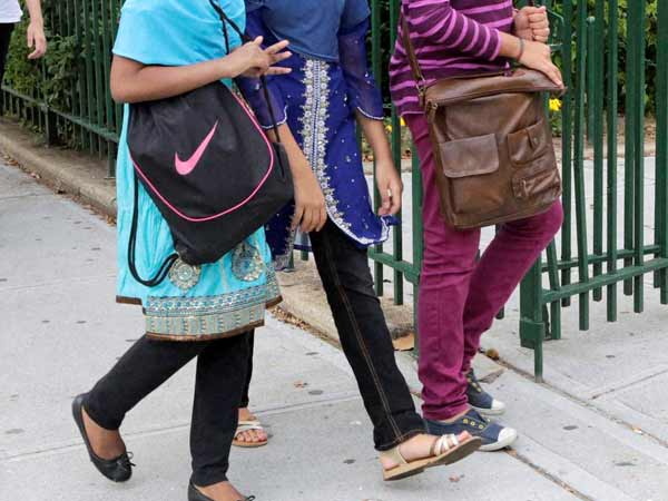 ஆடைகளில் கண்ணியம் ஆடைகளில் கண்ணியம்