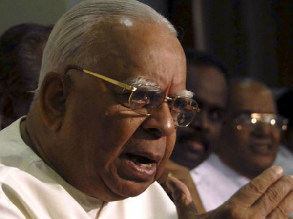 வழக்கு தொடர்ந்தது யார்?