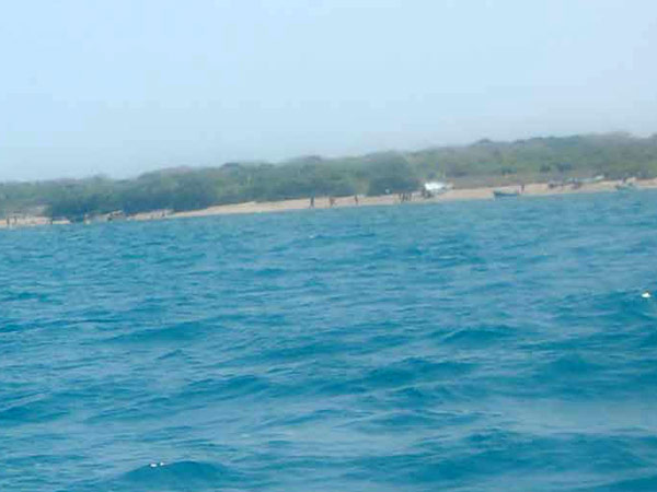 கடற்படையினர் முகாம்: