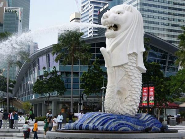 சிங்கப்பூரில் நேரில் ஆய்வு