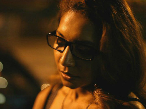 செய்தித்தாளில் பணியாற்றிய ஜெயா