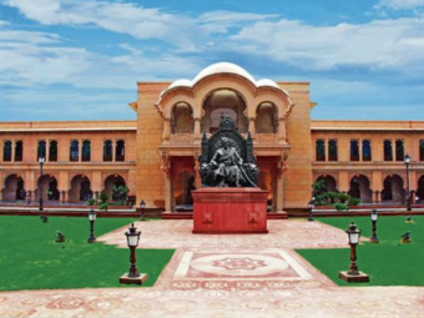 சாப்பிட சென்ற எம்.பிக்கள் சாப்பிட சென்ற எம்.பிக்கள்