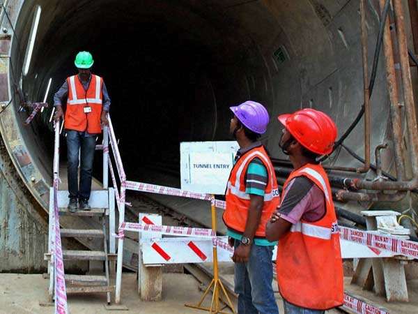 இடம்பெற்றுள்ளவை: