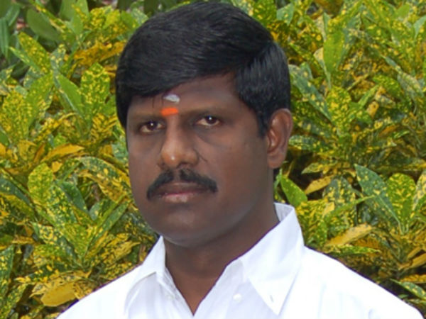 புகார் கொடுத்த ஆசிரியை