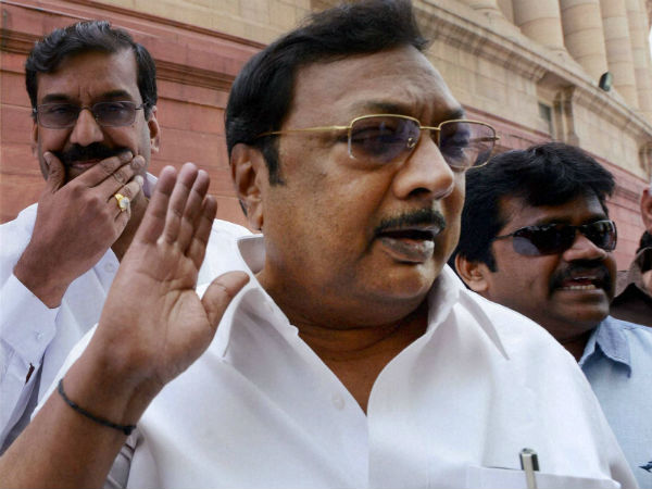 அழகிரி டிஸ்மிஸ்