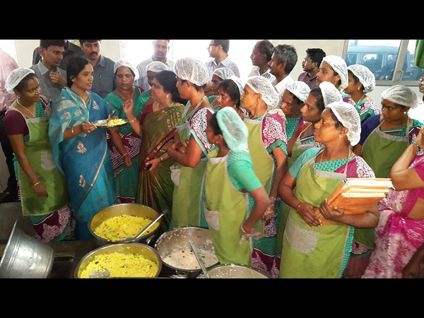 ஆந்திர அமைச்சர் ஆய்வு