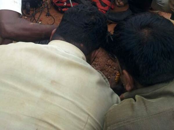 தலைக்கு மேலே மணல்