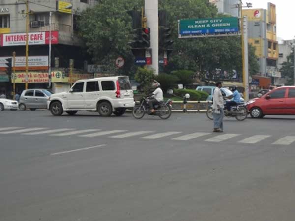 வர்த்தகப் பகுதிகள் அதிகம்...