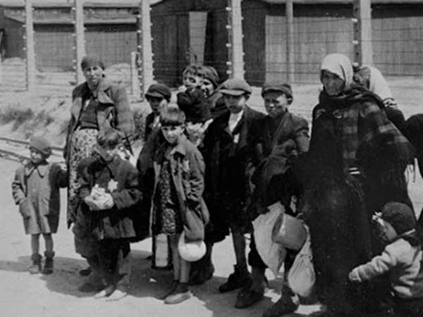 பாலஸ்தீனத்திற்குள்..