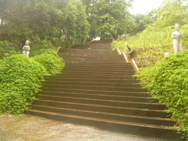 சுற்றுலா பயணிகளுக்காக