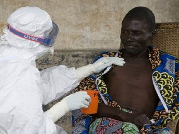 டாக்டர்கள், நர்ஸுகளும் ஓட்டம்