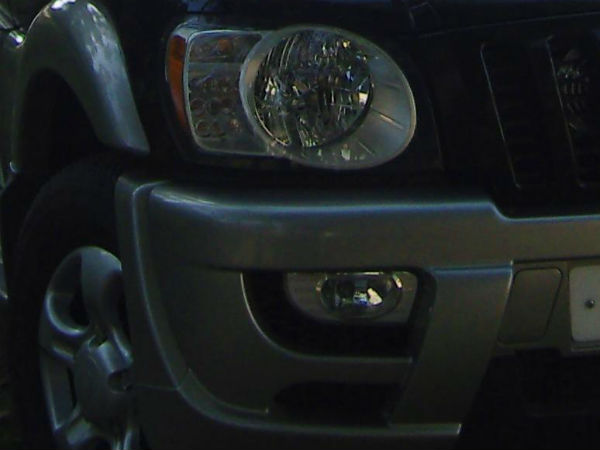 கழுத்தில் அரிவாள்