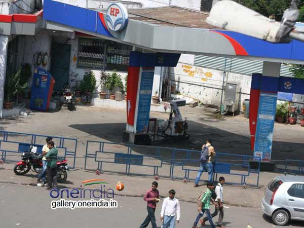 எங்களுக்கே கேட்டா..?