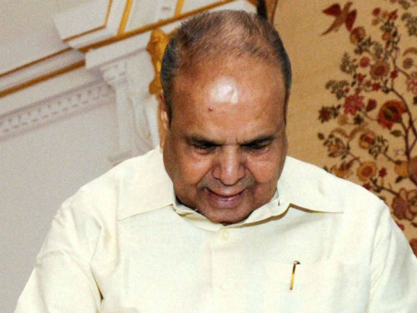 கோர்ட்டுக்கு இழுத்த ஆசிஸ் குரேஷி