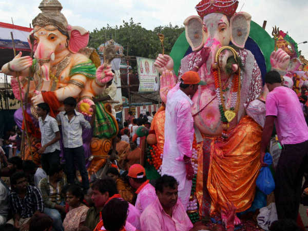 ஆளுக்கு குறைந்தது 500 சிலை