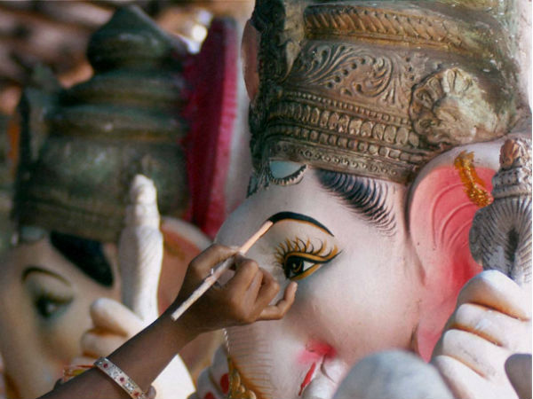 300 குடும்பங்கள்