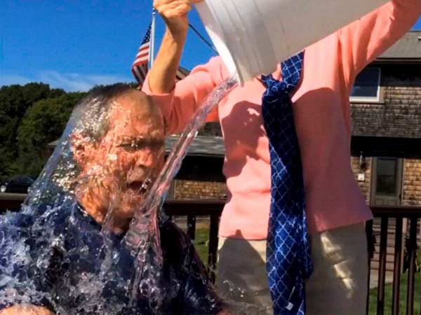 குளியல் பரபரப்பு... குளியல் பரபரப்பு...