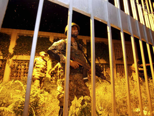 நவாஸ் ஷெரீப் வீடு முற்றுகை