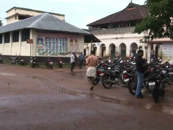 குவிந்த தொண்டர்கள்: