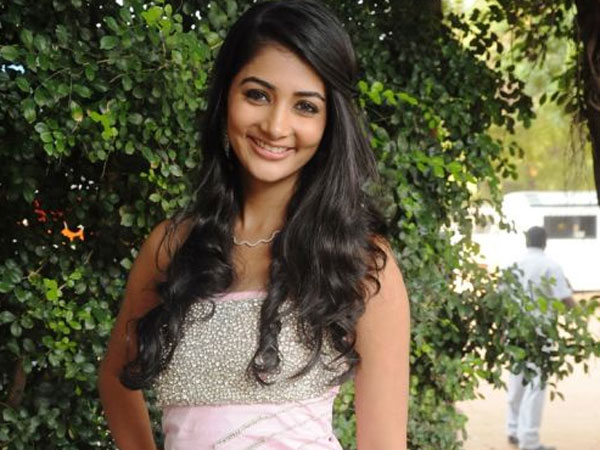 பூஜா சாதிப்பாரா...