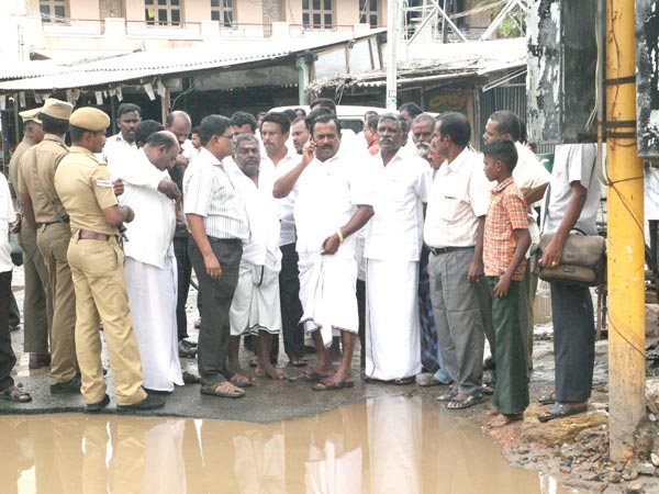 ஆனா நமக்கு காசு போச்சே...