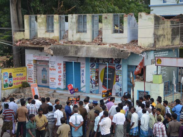 வேலையும், நிவாரணமும்