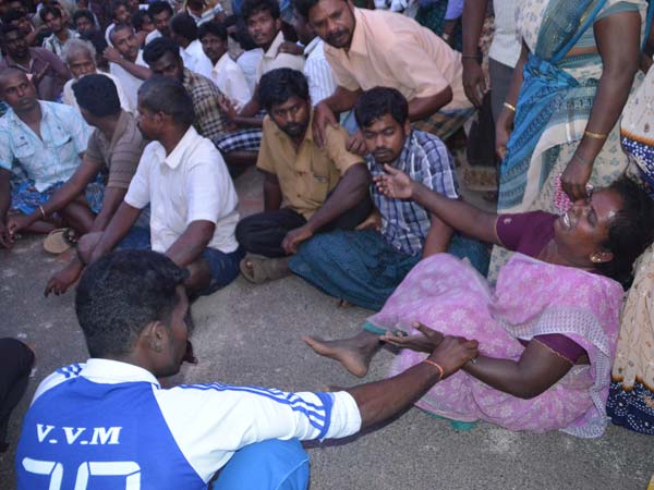 சோகத்தில் குடும்பங்கள்