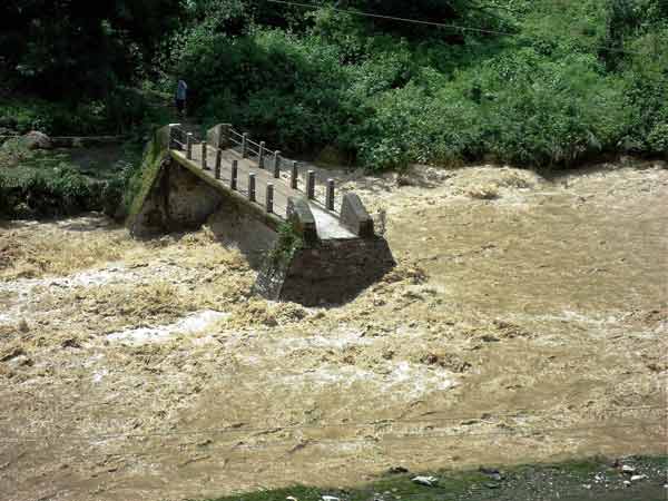அபாயம் நீங்கவில்லை