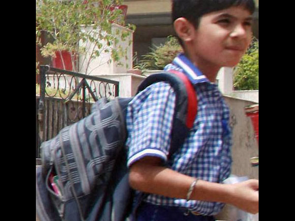 படிக்கிறார்கள், பாஸ் செய்கிறார்கள்.. அவ்வளவுதான்!