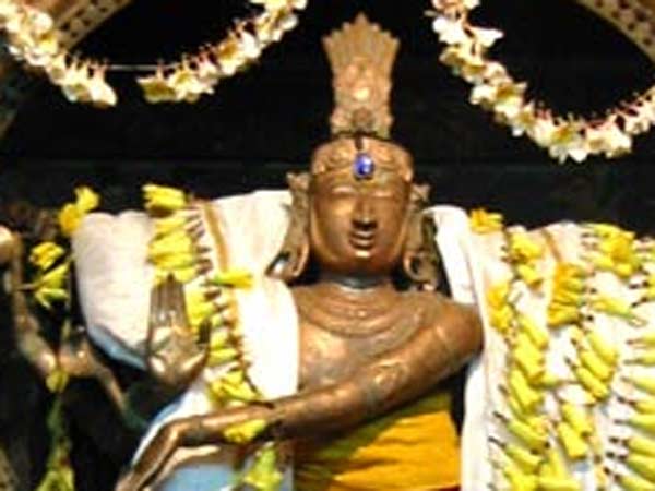 முறையான பூஜைகள்: