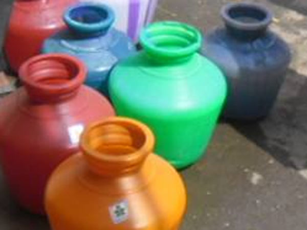 தண்ணீர் தராமல் ஏமாறற்றிய அதிமுக