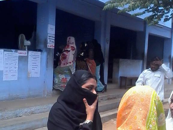 கோவையில் வாக்குப்பதிவு