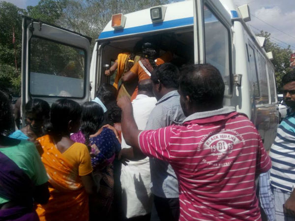Town bus rams into transformer in Nellai; 40 passengers escape unhurt