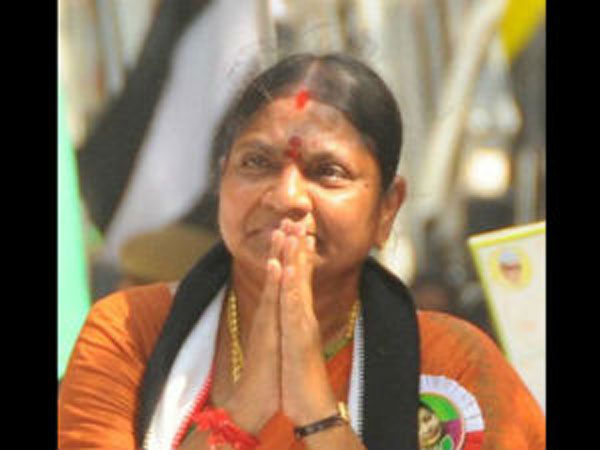 அழுது புலம்பிய பெண் அமைச்சர்கள்