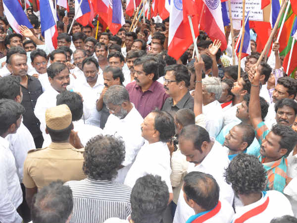 Tamil movements protest in Chennai on Rajapaksa