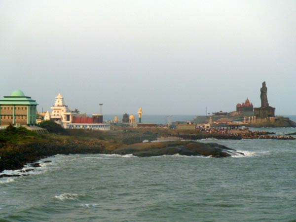 களையிழந்த கடற்கரை