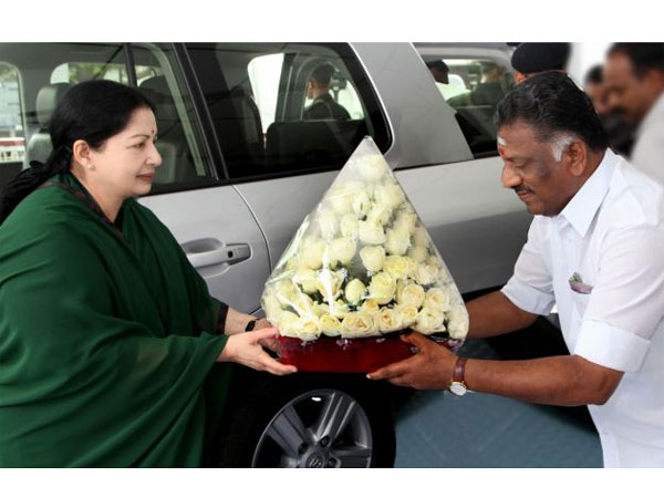 2 முறை முதல்வரான ஓ.பன்னீர்செல்வம்