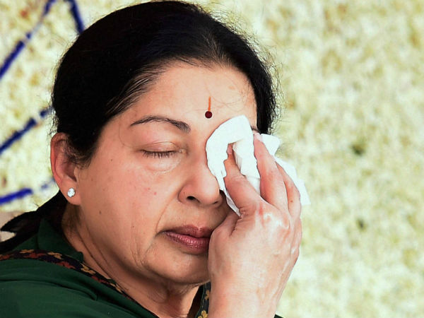 குடும்பம் குட்டி இல்லாத ஜெயலலிதா