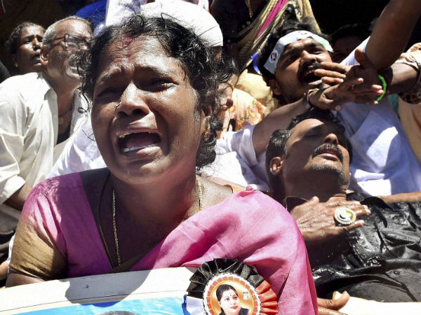 திருவெறும்பூரில் நரிக்குறவர்கள் உண்ணாவிரதம்