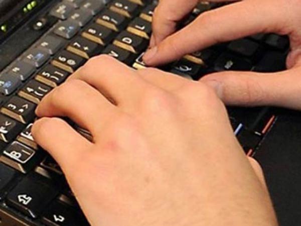 மாற்றம் தந்த இணையம்