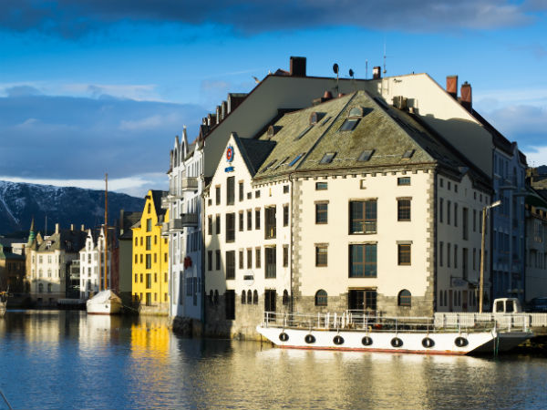 4 பிரிவுகளில்... 4 பிரிவுகளில்...