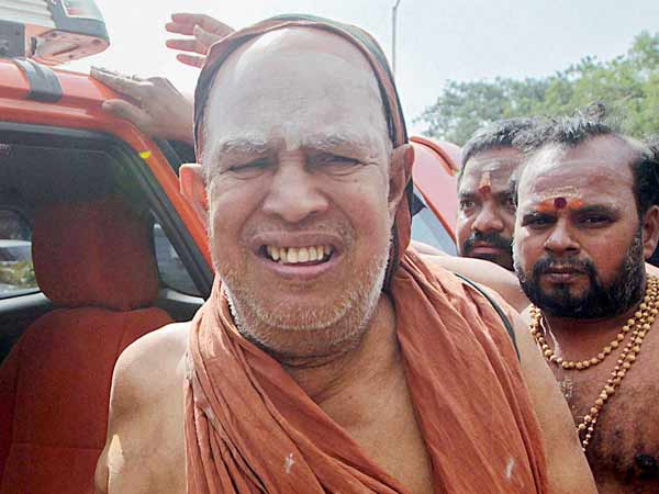 ஜெயேந்திரரை சிறையில் அடைத்தாரே