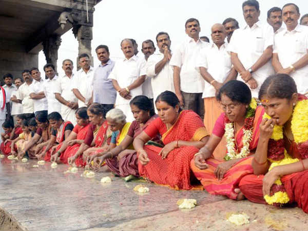 ADMK men pray for their leader's safe release from prison ADMK men pray for their leader's safe release from prison