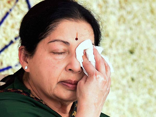 ஜெயலலிதாவுக்கே முதலில் கேட்டிருக்கலாம்