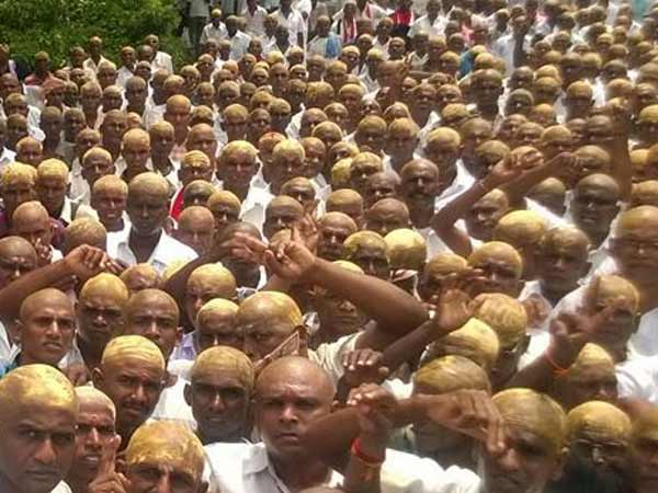 மொட்டையடிக்கும் போராட்டம்