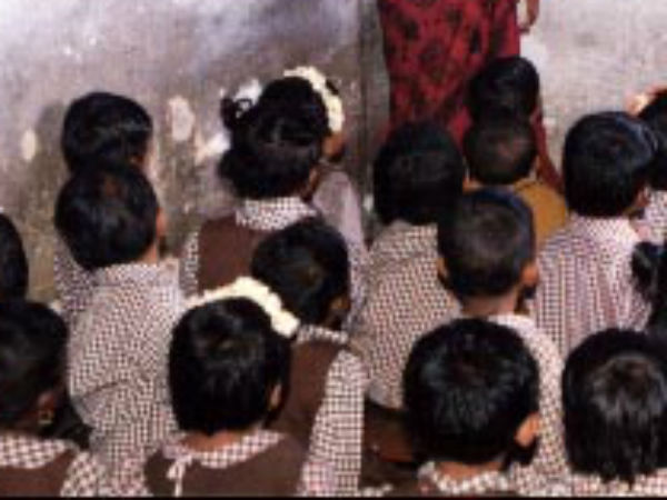 சேரி வாழ் குழந்தைகள்...