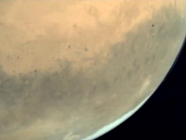 இரு நிலவுகள்