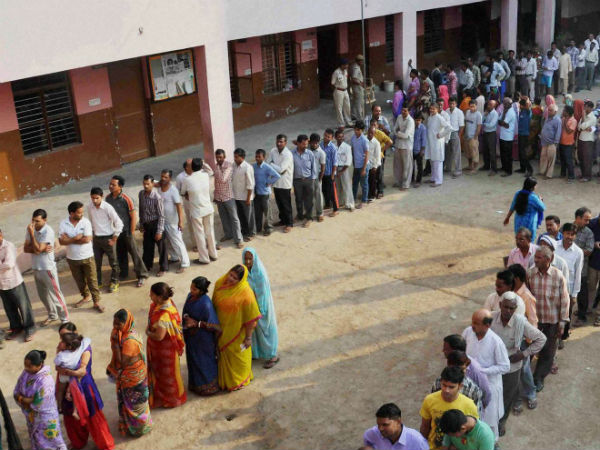 45%க்கும் அதிகமான வாக்குப் பதிவு 