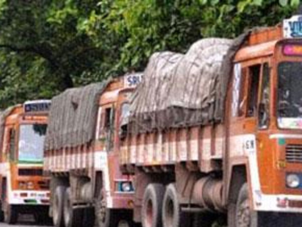 DIESEL PRICE LIKELY TO BE CUT BY RS 2.50/LITRE SOON DIESEL PRICE LIKELY TO BE CUT BY RS 2.50/LITRE SOON