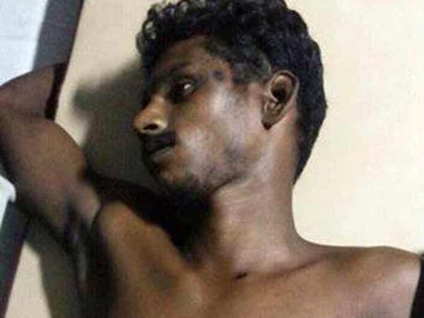 காவல் நிலையத்திலேயே வாலிபர் சுட்டுக் கொலை